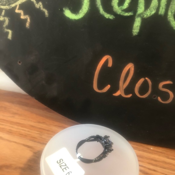 Ring - Picture 7 of 10